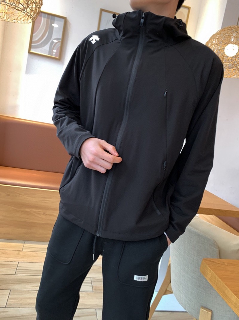 一件代发    【descente 迪桑特休闲男女款连帽运动轻薄夹克外套】